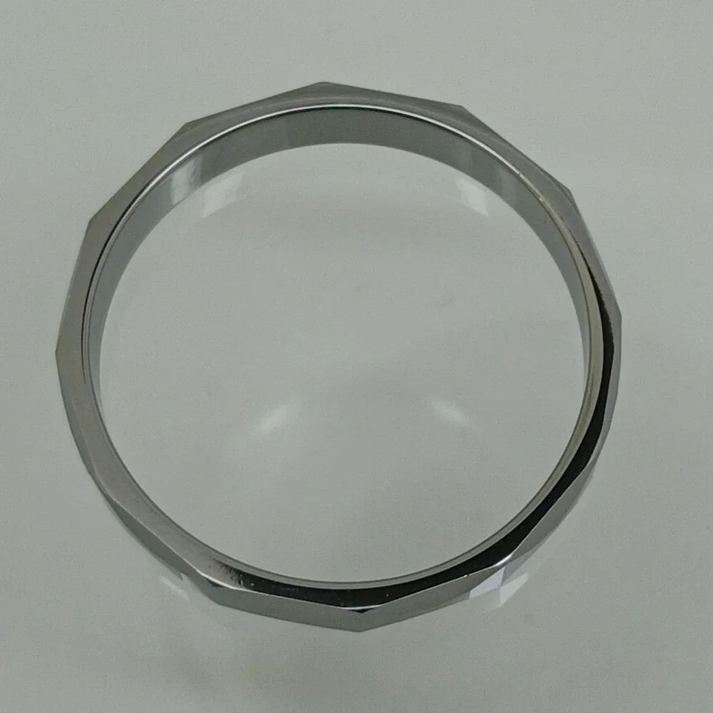 Vintage Tungsten Faceted Geometric Ring Silver Tone 4mm‎ Band Size 11.5 Y2K NOS